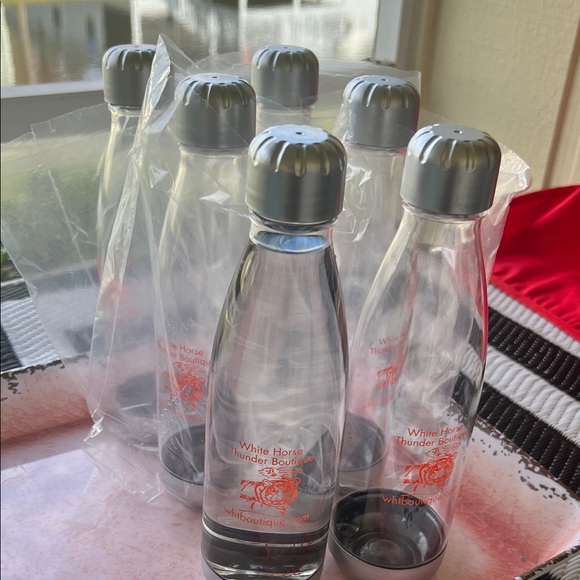 WHTBOUTIQUE Other - #0824 *6 Clear Plastic Bottles Refill To go.Thee Golden Tiger Art printed.